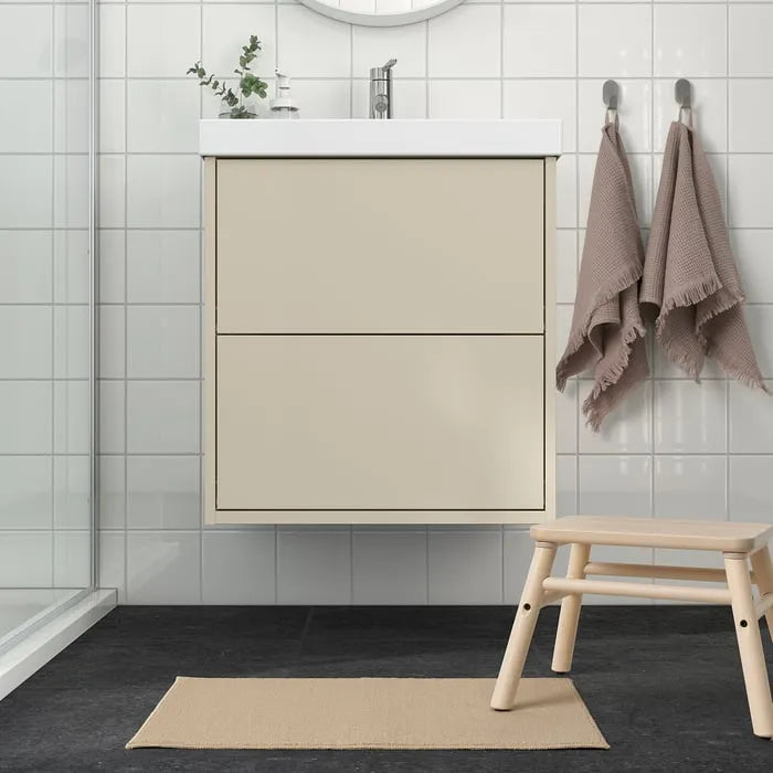 IKEA FINTSEN bath mat placed in modern bathroom