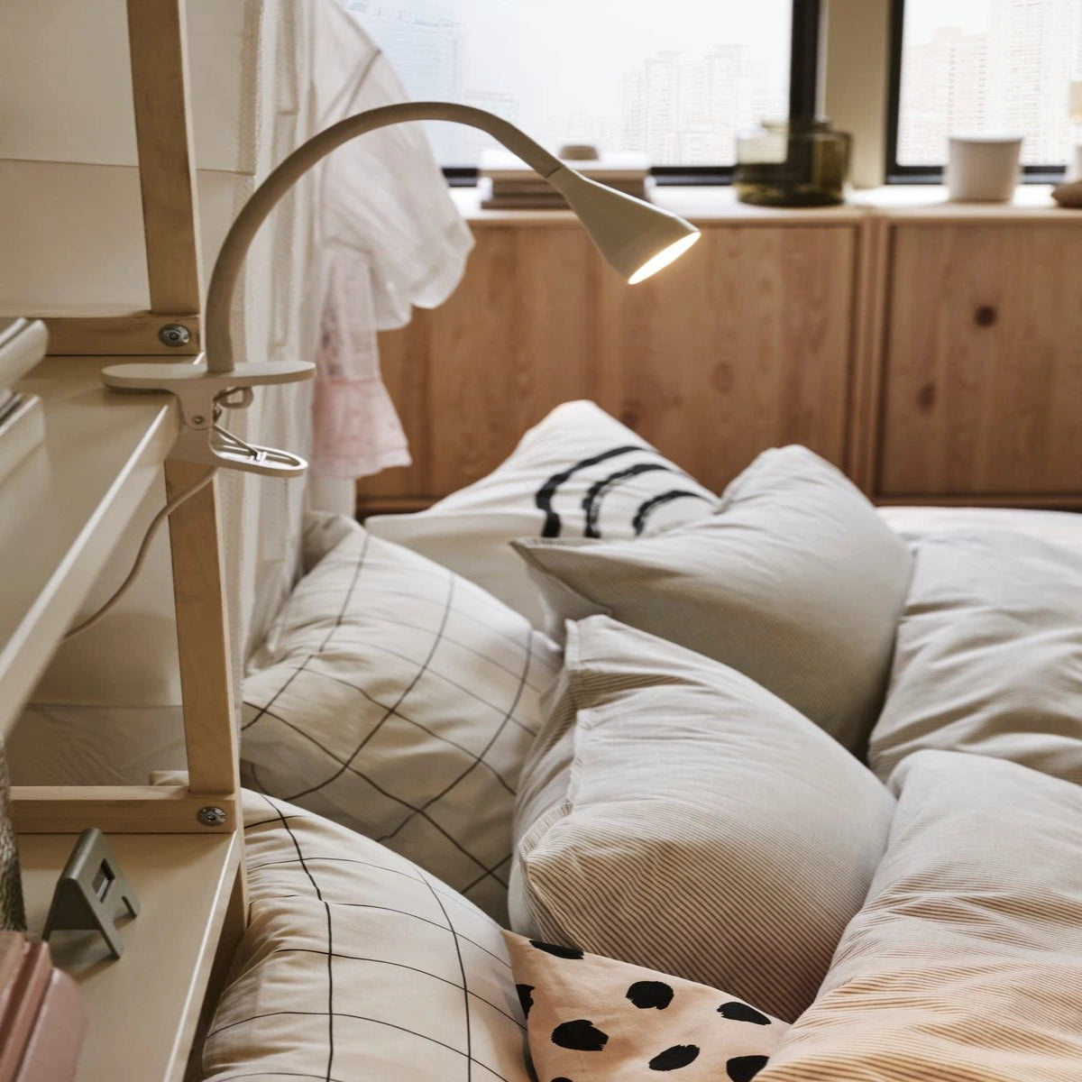 IKEA NAVLINGE LED clamp reading lamp