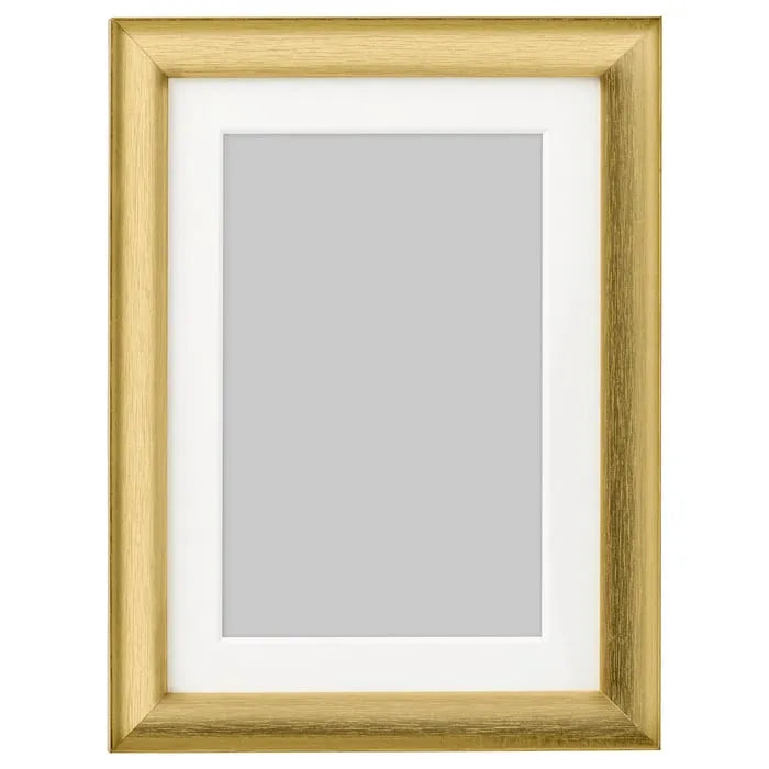 IKEA SILVERHOJDEN gold frame 13x18 cm front view.