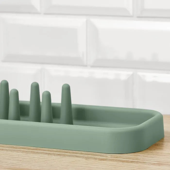Close-up of IKEA STÄMLING Dish Drainer.
