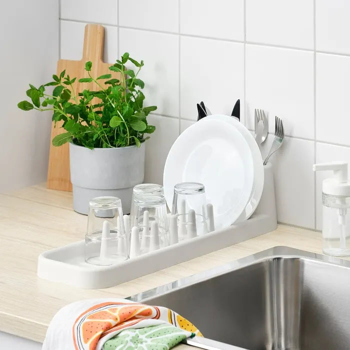 IKEA STÄMLING Dish Drainer holding plates and cups.